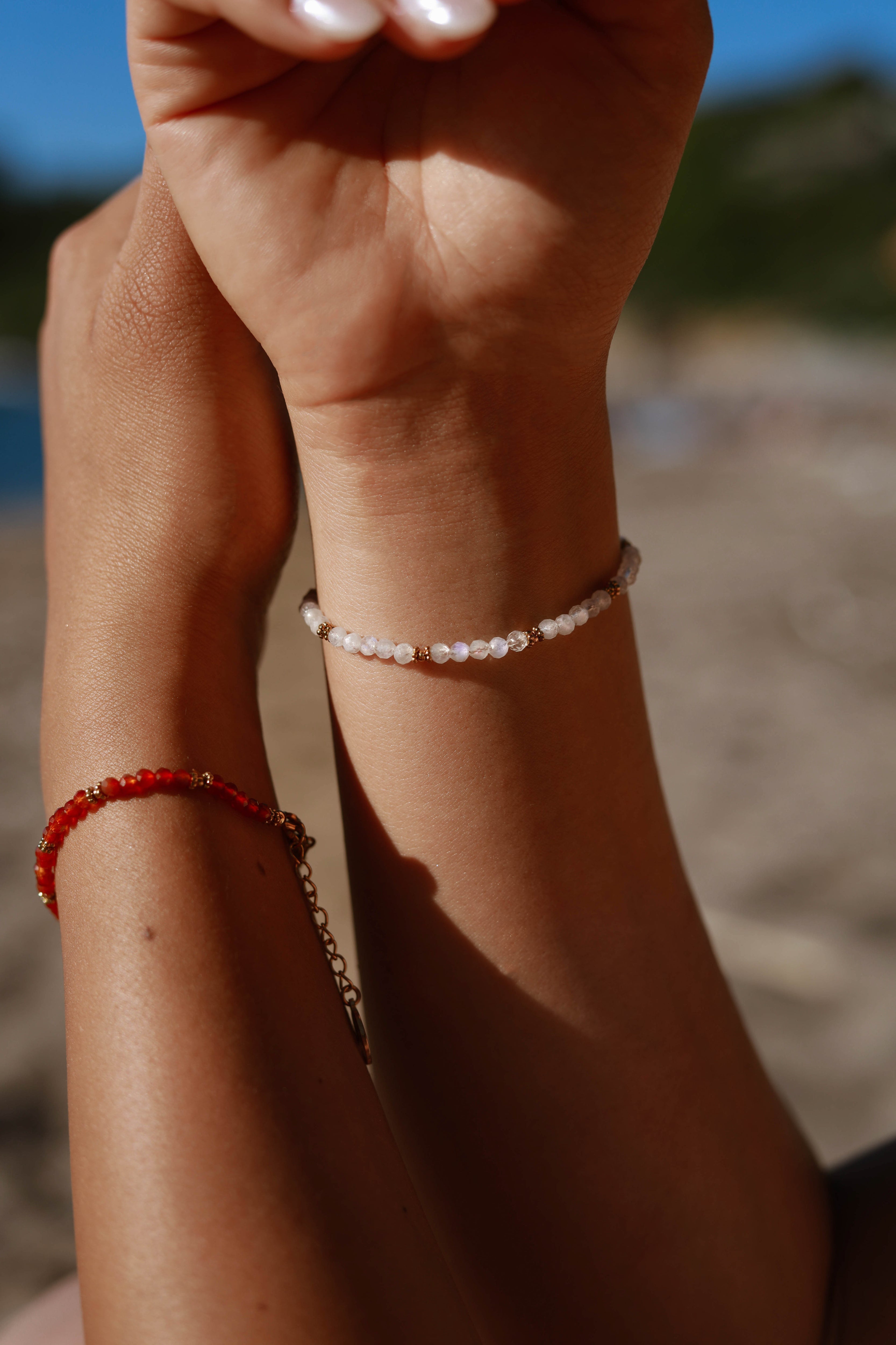Collier petites pierres à facettes