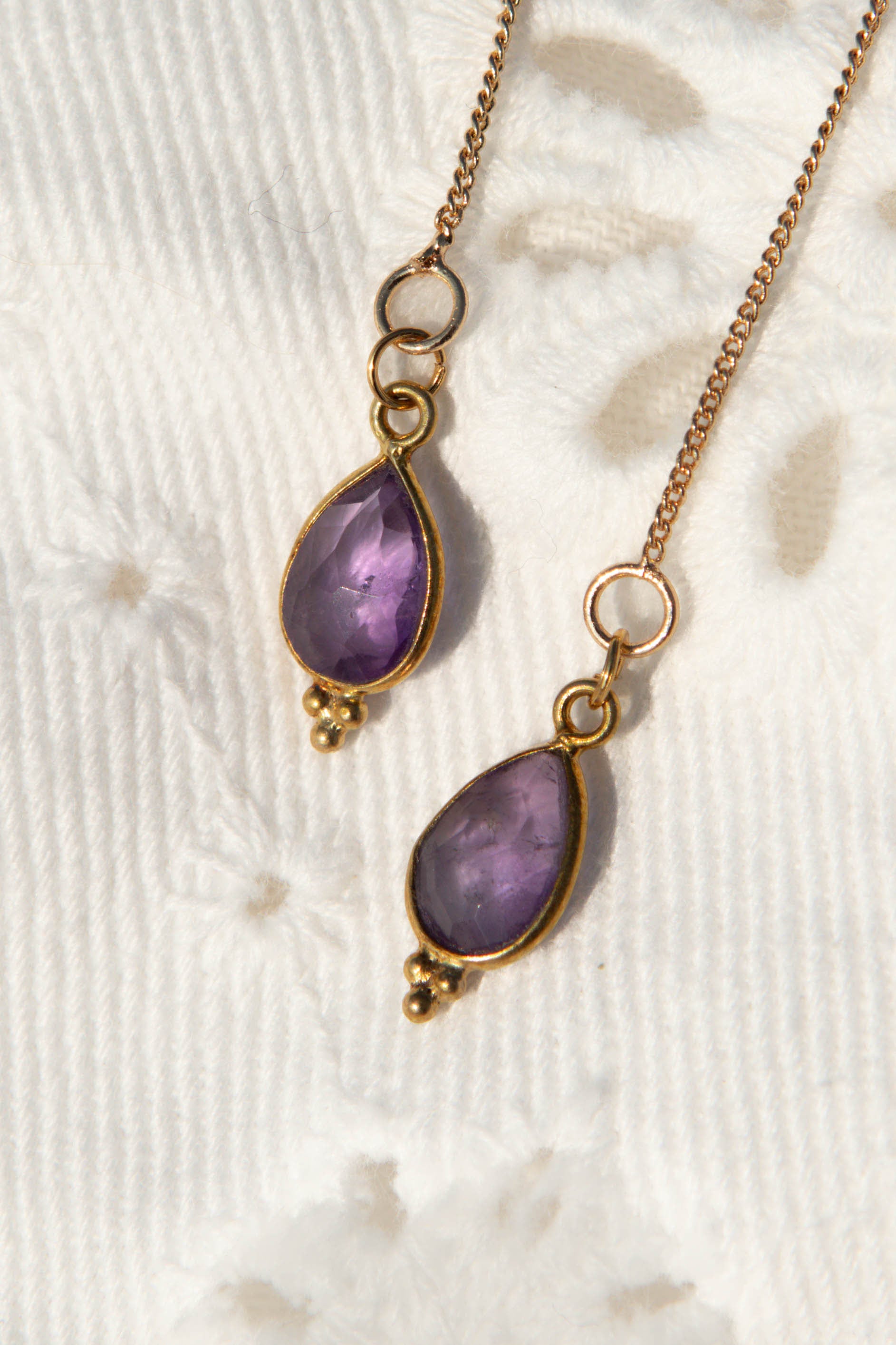 Boucles d’oreilles chaîne pendante avec pendentif goutte en pierre fine