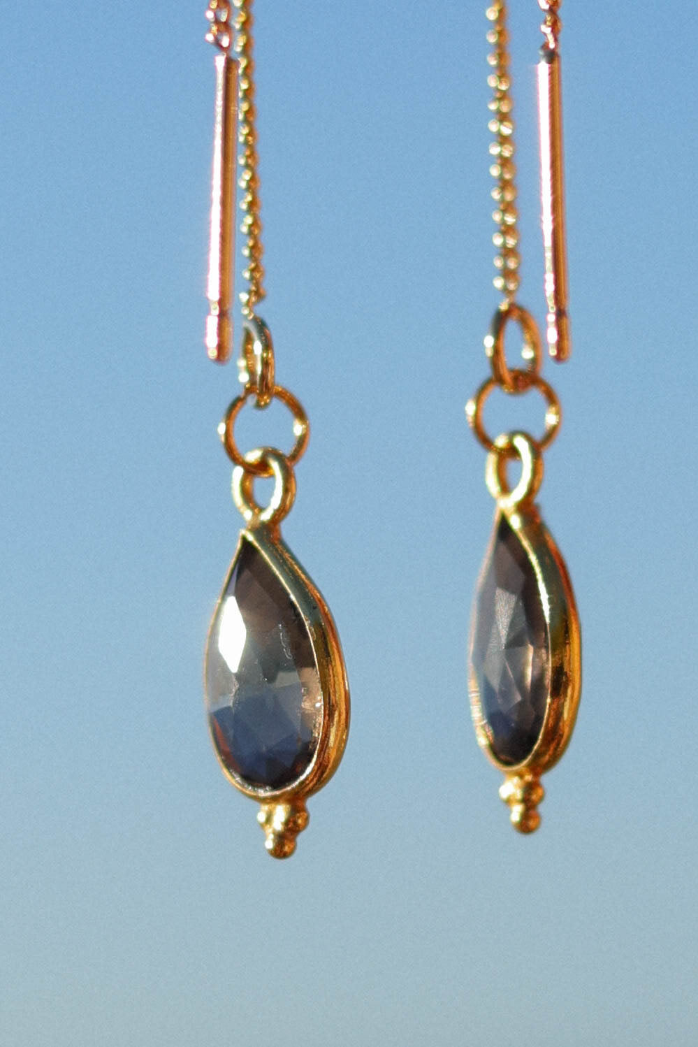 Boucles d’oreilles chaîne pendante avec pendentif goutte en pierre fine