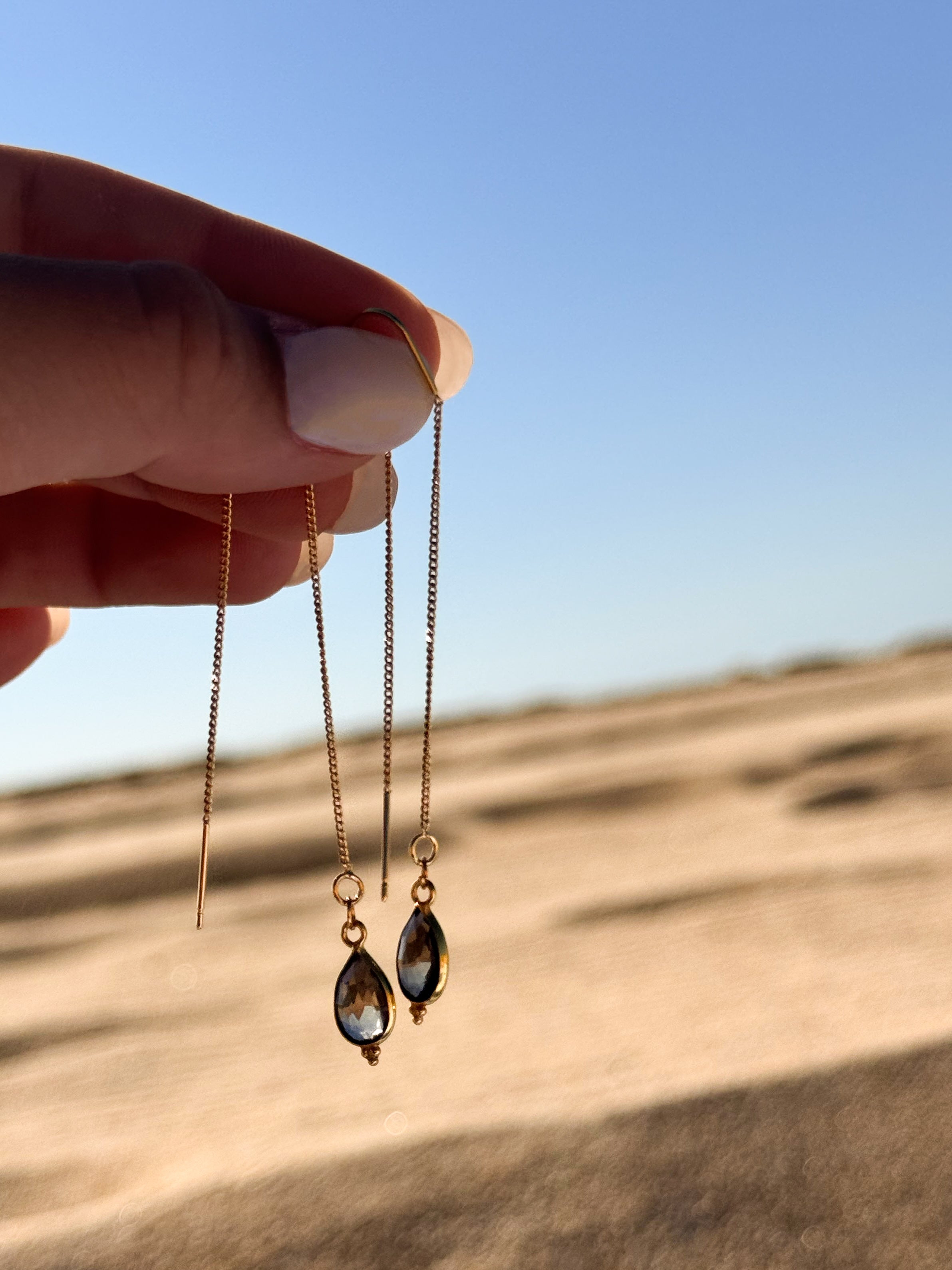 Boucles d’oreilles chaîne pendante avec pendentif goutte en pierre fine