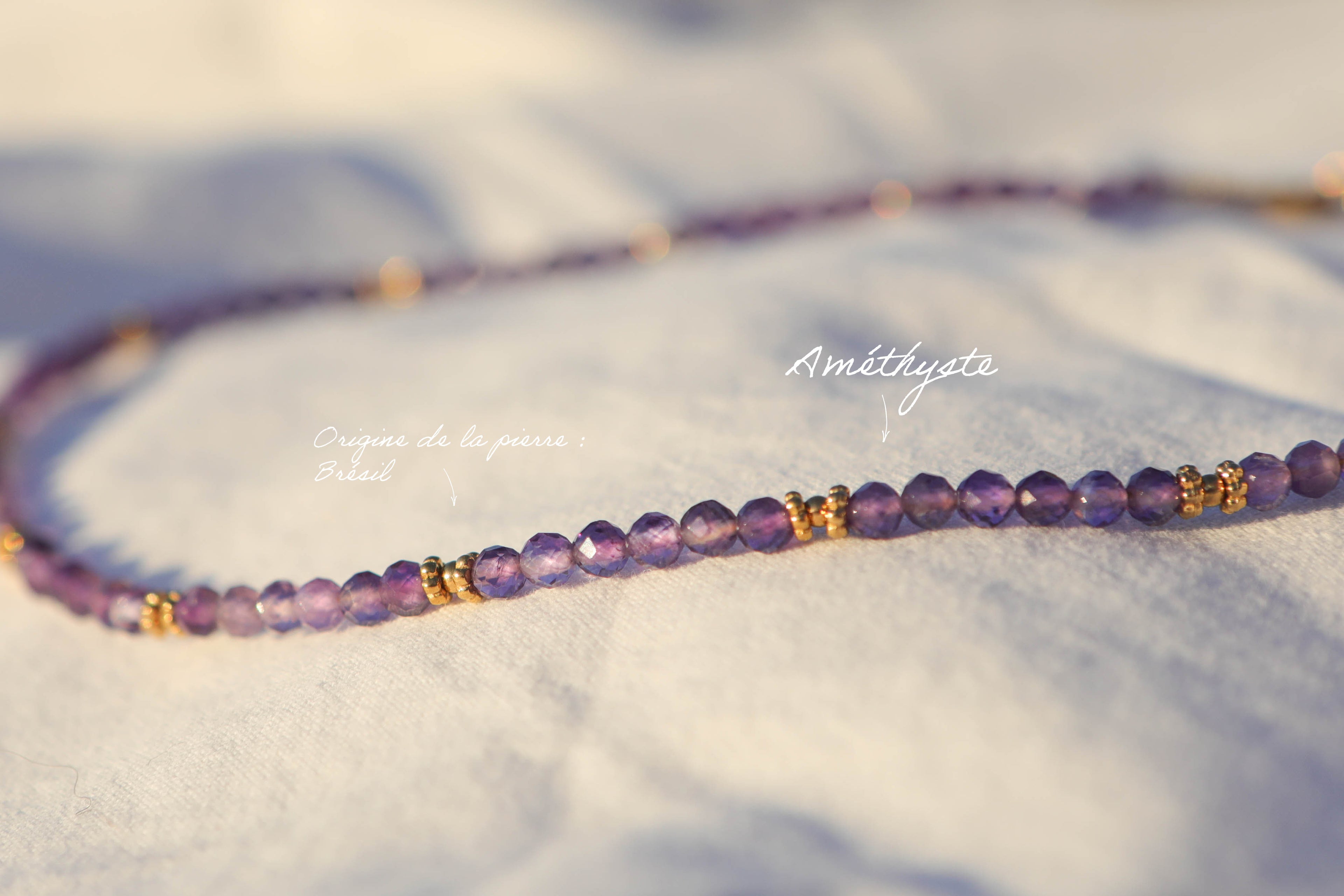 Collier petites pierres à facettes