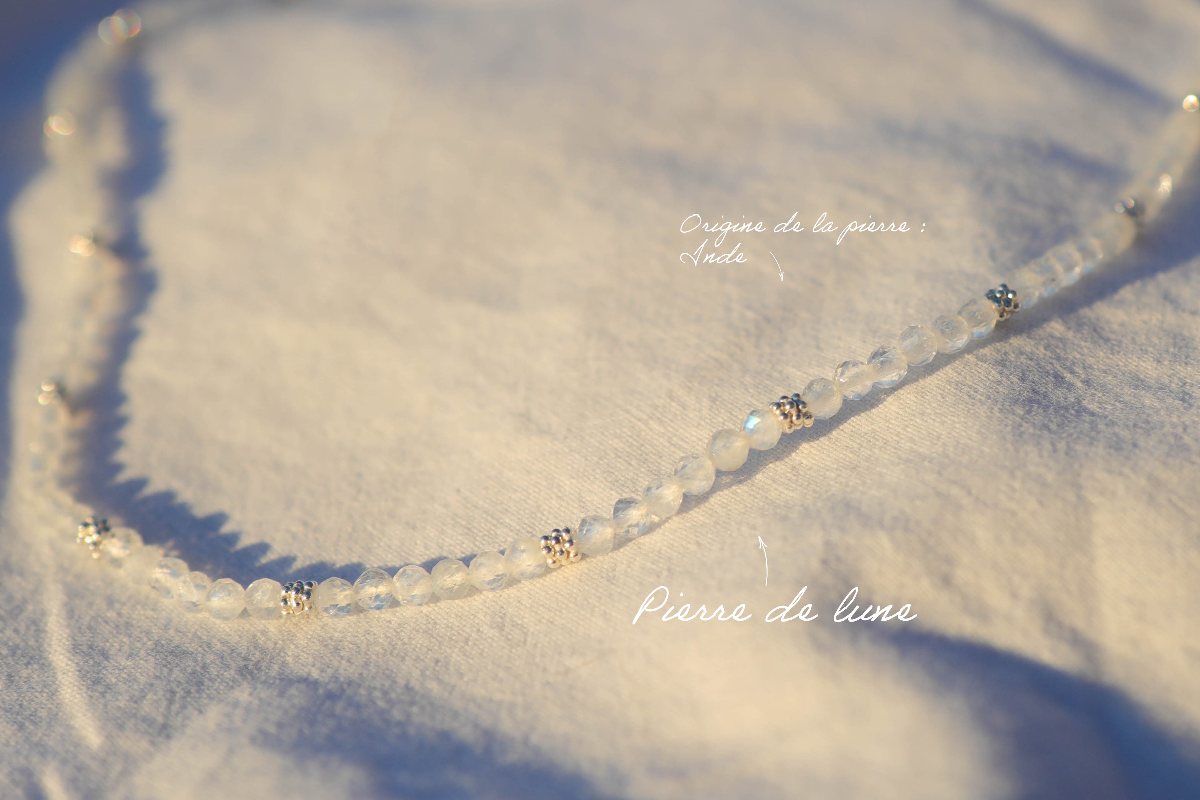 Collier petites pierres à facettes