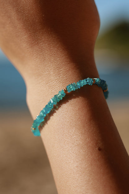 Bracelet en pierres fines cubes