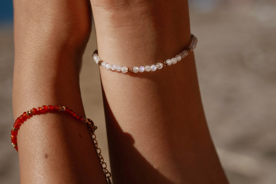 Bracelet petites pierres à facettes