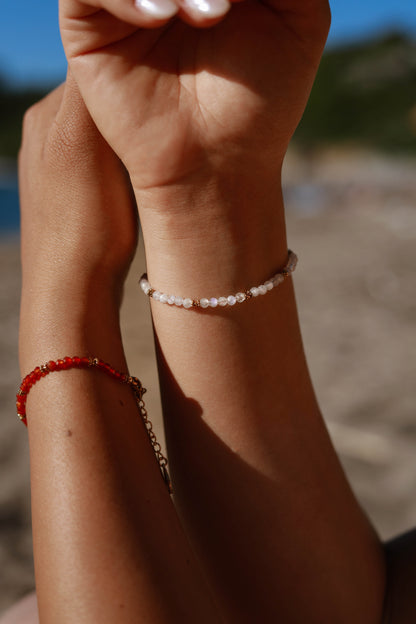 Collier petites pierres à facettes