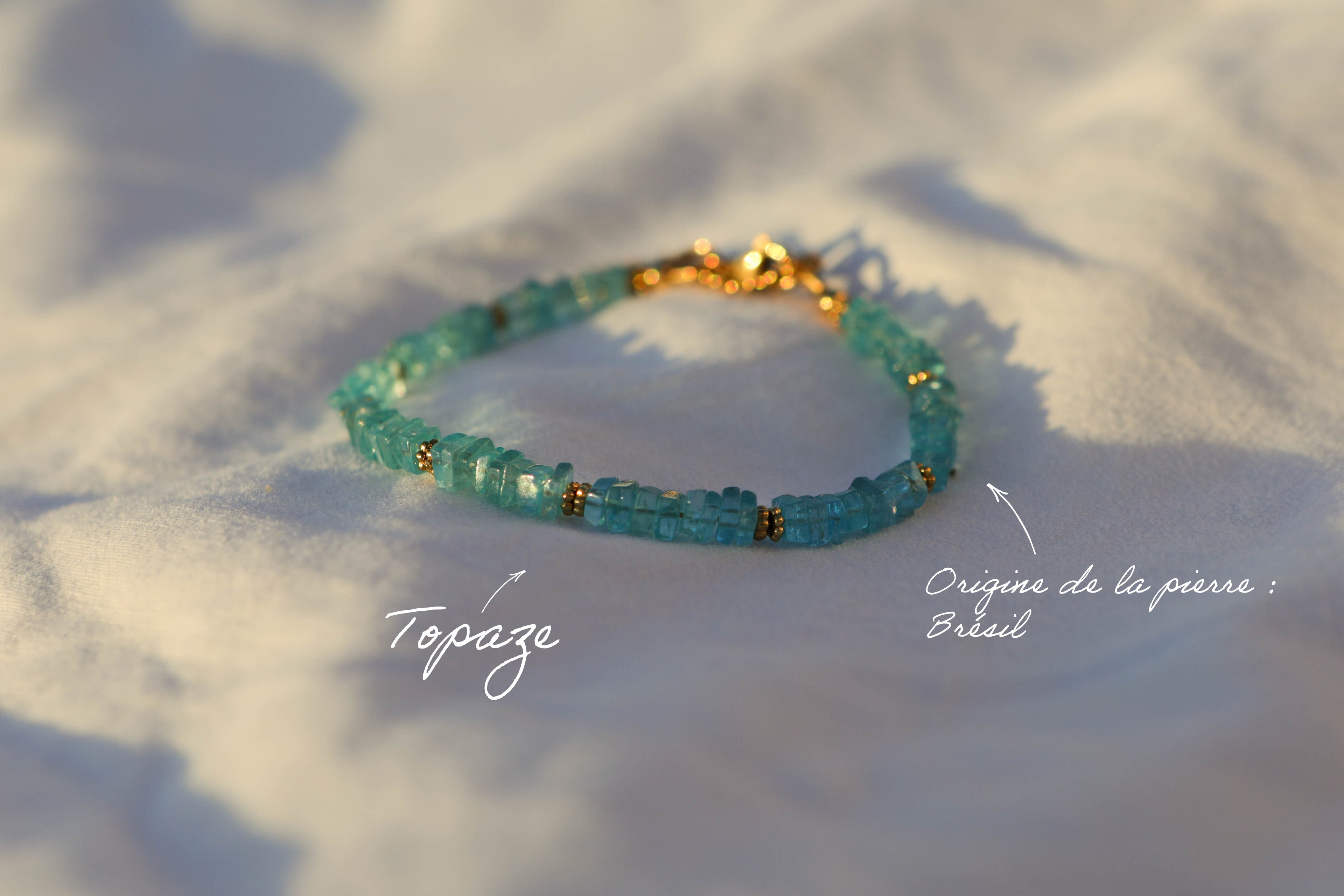 Bracelet en pierres fines cubes