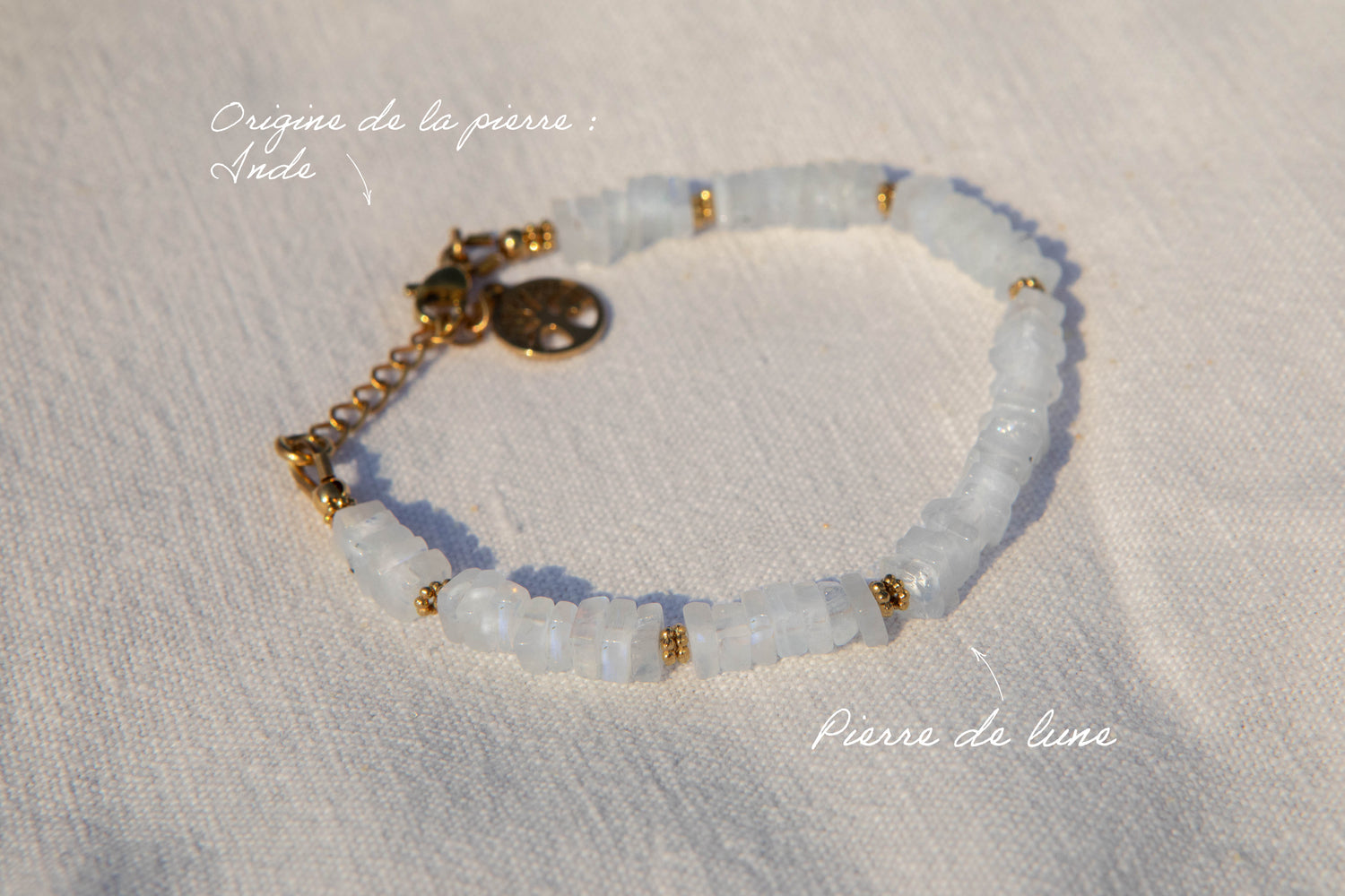 Bracelet en pierres fines cubes
