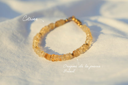 Bracelet en pierres fines cubes