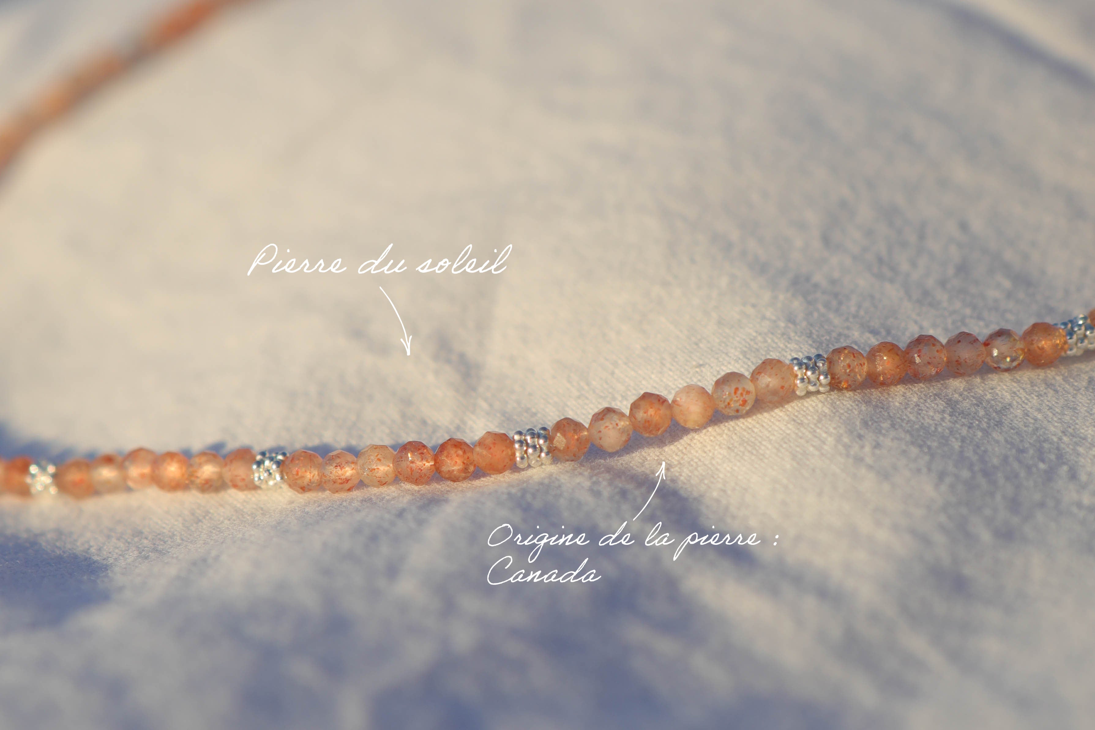 Collier petites pierres à facettes