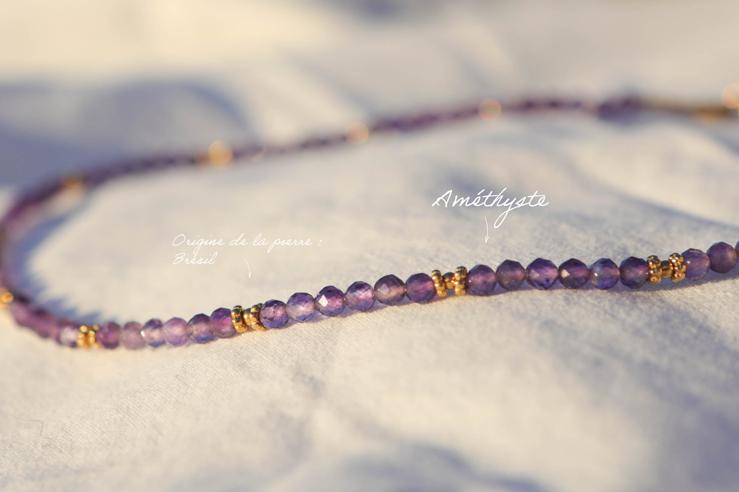 Collier petites pierres à facettes